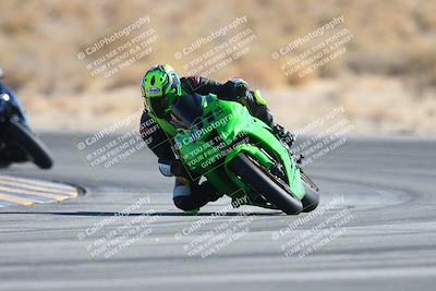 media/Jan-10-2025-CVMA Friday Practice (Fri) [[489e0da257]]/Group 4 and Trackday/Session 4 (Turn 16)/